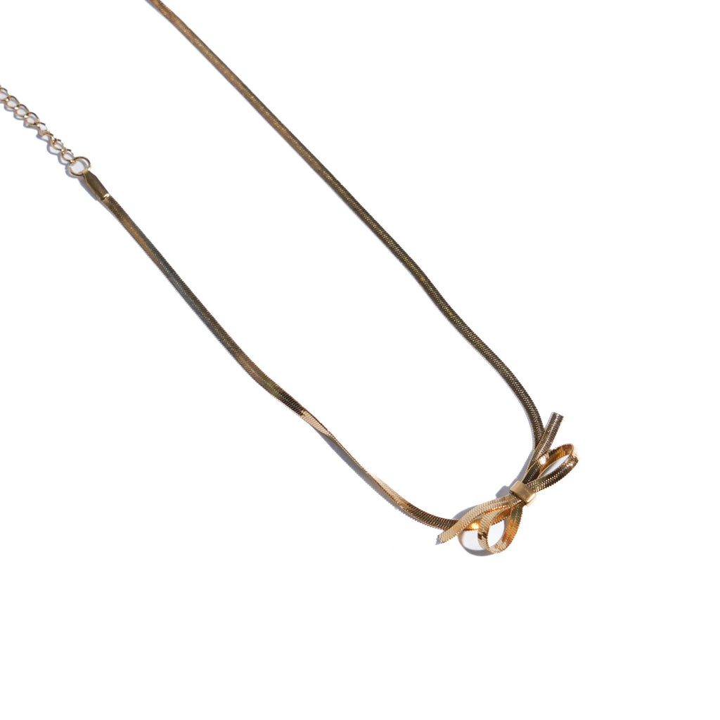 Minimal Gold Bow Chain Necklace